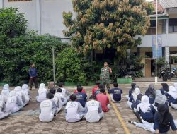 Materi Wasbang Yang di Berikan oleh Babinsa Koramil 01 Tambun Jadi Pujian Siswa SMA PGRI