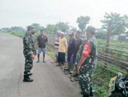 Satgas Citarum Harum Sub 4 Sektor 20 Koramil Kedungwaringin Keruk Lumpur dan Sampah