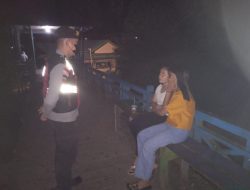 Dalam Patroli Sat Samapta Polres Kapuas Hulu, AKP Edy : Sosialisasikan 110 Untuk Cegah Premanisme