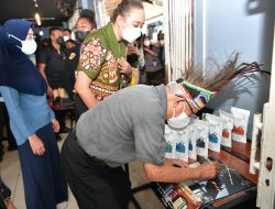 Majukan Potensi Papua, Wapres Minta K/L Dukung Kopi Papua Mendunia