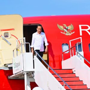 Presiden Lakukan Kunjungan Kerja ke Pontianak dan Surabaya