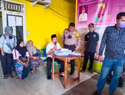 Polsek Teluknaga Terjun Langsung Pengamanan Penyaluran Bansos Dari Kemensos RI