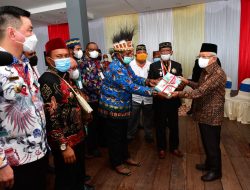 Sampaikan Aspirasi, Para Raja dan Tokoh Adat Papua Barat Temui Wapres