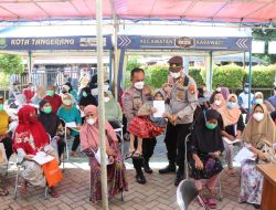 Kapolres Metro Tangerang Kota cek Langsung Penyaluran Bansos di Kelurahan Gerendeng Karawaci, Aman dan Tepat Sasaran