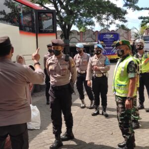 Peduli Keamanan Di Wilayah, Kodim 0808/Blitar Gelar Patroli Gabungan