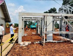 Presiden Tinjau Progres Pembangunan Rumah Tahan Gempa di Cianjur