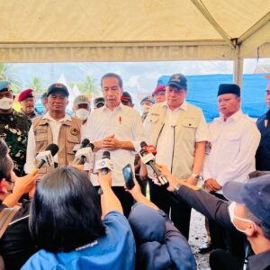 Presiden Tinjau Dampak Gempa di Ponpes Darul Falah Cianjur