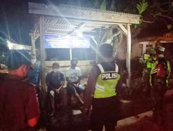 Sisir Daerah Rawan Koramil Bersama Anggota Polsek Pebayuran Gelar Patroli Malam