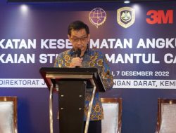 TEKAN RISIKO KECELAKAAN, DITJEN HUBDAT KEMBALI GAUNGKAN PENGGUNAAN STIKER PEMANTUL CAHAYA