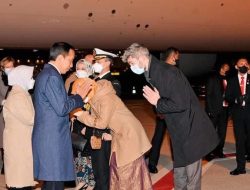 Presiden Jokowi dan Ibu Iriana Tiba di Brussels