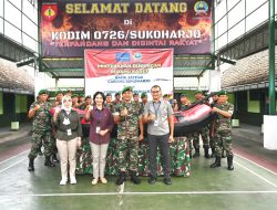 Kodim 0726/Sukoharjo Terima Bantuan Satu Perahu Karet/LCR Dari Bank Jateng Cabang Sukoharjo