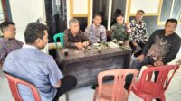 Khawatir Terhadap Masyarakat Babinsa Koramil 11 Pebayuran Melalui Komsos Minta Tingkatkan Keamanan