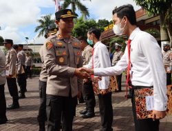 Upacara Hari Kesadaran Nasional, Kapolres Malang Beri Penghargaan Anggota Berprestasi