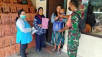 Anggota Koramil Sananwetan Dampingi Pendistribusian Bantuan Kepada Balita Stunting, Ibu Hamil KEK dan Balita Berisiko Stunting di Wilayah Binaan