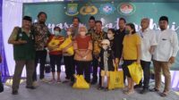 Patut di Contoh,Jalin Antar Umat Beragama,Yayasan Silahturahmi Gelar Baksos,Santunan Umat Kristiani