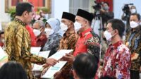 Presiden Jokowi Serahkan KUR Klaster dan Salurkan Dana melalui LPDB KUMKM