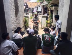 Waduh ” Pelajar Nongkrong di Jalan Jadi sasarannya Babinsa Koramil 13 kedungwaringin