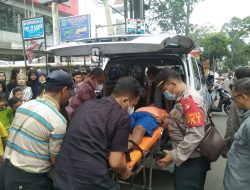 Respon Cepat Polsek Cipondoh Polres Metro Tangerang Kota Evakuasi Pengemudi Mobil Pribadi Meninggal Dunia Yang Terkena Serangan Jantung