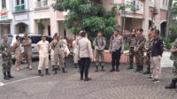 Ciptakan Suasana Aman NATALRU Danramil 12 Serangbaru Turut Serta Terjunkan Personilnya di Beberapa Titik Pusat Keramaian