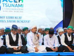 MEURAH BUDIMAN IKUTI PERINGATAN 18 TAHUN TSUNAMI ACEH DI SIRON, PADA KANTOR WILAYAH SELURUH PEGAWAI HENING CIPTA SELAMA 1 MENIT