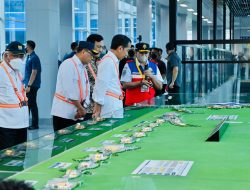 Presiden Tinjau Infrastruktur dan Naik KRL dari Tanah Abang ke Manggarai