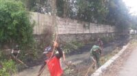 Akibat Cinta Terhadap Lingkungan Babinsa Koramil 13/Kedungwaringin Kerja Bakti Gotong Royong Bersama Masyarakat Kampung Baleker