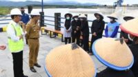 Momen Petani Curhat kepada Presiden Jokowi