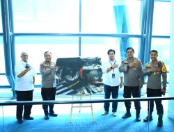 Polri Pamerkan Lukisan Para Difabel di Bandara Soetta