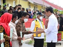 Presiden Jokowi Resmikan Huntap Pascabencana Seroja di Provinsi NTB