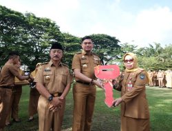 Awali Tahun Dengan Prestasi, Adnan Serahkan Penghargaan Kepada 34 Kepala Desa di Gowa
