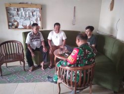 Babinsa Koramil 11 Pebayuran Komunikasi Sosial Dengan Masyarakat