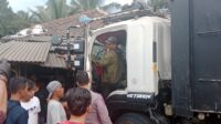 Rem Blong Sebuah Truk Tabrak Warung di Cigudeg Kabupaten Bogor