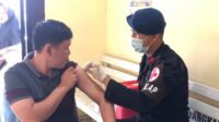 Wow,,Brimob Kalbar Bantu Pemerintah Pusat Untuk Vaksinasi Keplosok Provinsi Kalimanta Barat