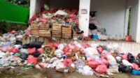 Pasar Tradisional Cijeruk Semberaut, Sampah Menumpuk