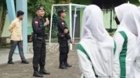 Satbrimob Polda Kalbar Laksanakan Kegiatan Go To School SMA Mujahidin Pontianak