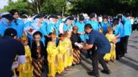 Hari Kedua di Magelang, Ibu Iriana Senam Sehat Bersama Para Siswa