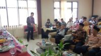 Babinsa Peltu Roni Koramil-05/Blj Kodim-0510/Trs Hadiri Musrenbang Tingkat Kelurahan 2023