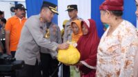 Kapolres Sampang Dukung Program Kades Pacangga’an Selamatkan Generasi Muda Dari Bahaya Narkoba Saat Jum’at Curhat