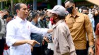 Presiden Jokowi Cek Harga Bahan Pangan di Pasar Wonokromo