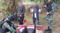 Persoel Satgas Pamtas RI-Malaysia Yonarmed 19/105 Trk Bogani Gagalkan Penyelundupan Rokok Ilegal Dari Malaysia