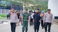Ciptakan Kondusifitas Kapolres Metro Bekasi Bersama Dandim 0509 Kabupaten Bekasi Berikan Pengamanan Taktik Well Game