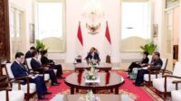 Presiden Jokowi Terima Kunjungan Kehormatan Menlu RRT