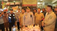 Kapolres Sidak Pasar : Secara Umum Stok Pangan Aman dan Ingatkan Jangan Ada Penimbunan