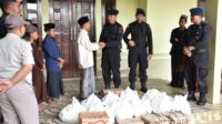 Jum’at Berkah Brimob Kalbar Berbagi Kebahagian Antar Sesama