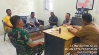 Dukung Ketahanan Pangan Babinsa Koramil 11 Pebayuran Terjun Melakukan Pendataan Padi yang Rusak Pasca Banjir