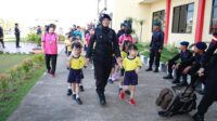 Antusias Sejumblah Siswa-Siswi TK Kunjungi Mako Satbrimob Polda Kalbar