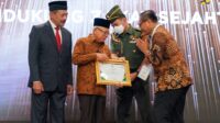 Dukung Zakat Sejahterakan Umat, Menteri Basuki Terima Penghargaan Baznas Award 2023