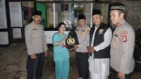 Bantuan Kemanusiaan Kapolri Dampak Kenaikan Harga Selama Ramadhan 1444 H Disalurkan di Neglasari