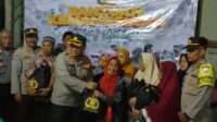 Puluhan Paket Sembako Bantuan Kemanusiaan Kapolri Disalurkan ke Slum Area Kecamatan Cibodas