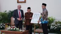 HUT Ke-1083 Al-Azhar, Wapres Terima Penghargaan sebagai Tokoh Islam Moderat